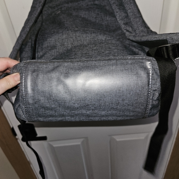 Lug Hatchback Backpack - Picture 3 of 4